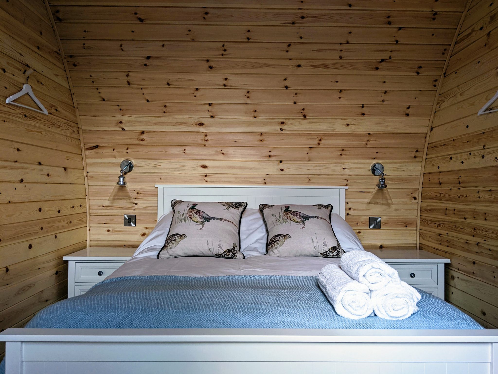 Nottingham's Luxury Vineyard Glamping Pods - Wolds Wine Estate